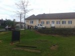 Výsadba stromů u hřbitova a MŠ 2.-3.5.2017